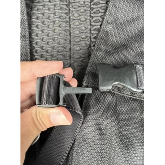 Tumi T3 Ducati Series Moto Backpack Style 6482STE 17.5”-23.25”-15 Defective - Picture 7 of 10
